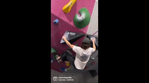 Bouldering V6