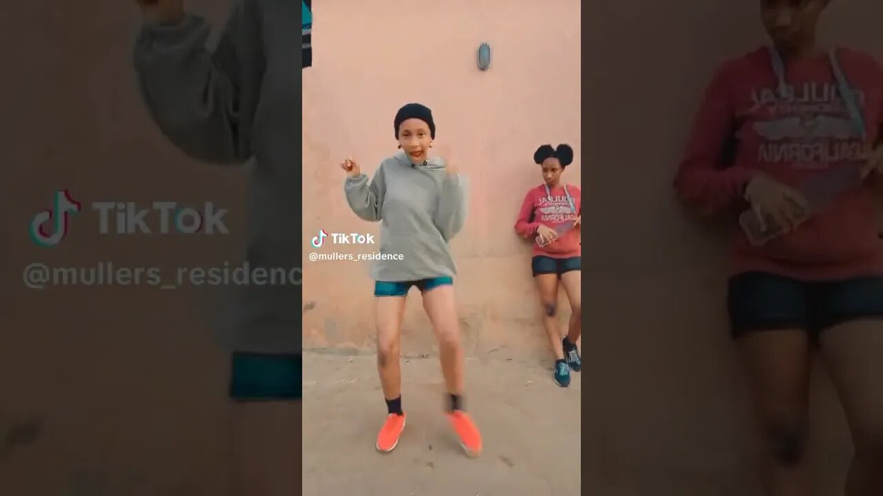 paka cini dance