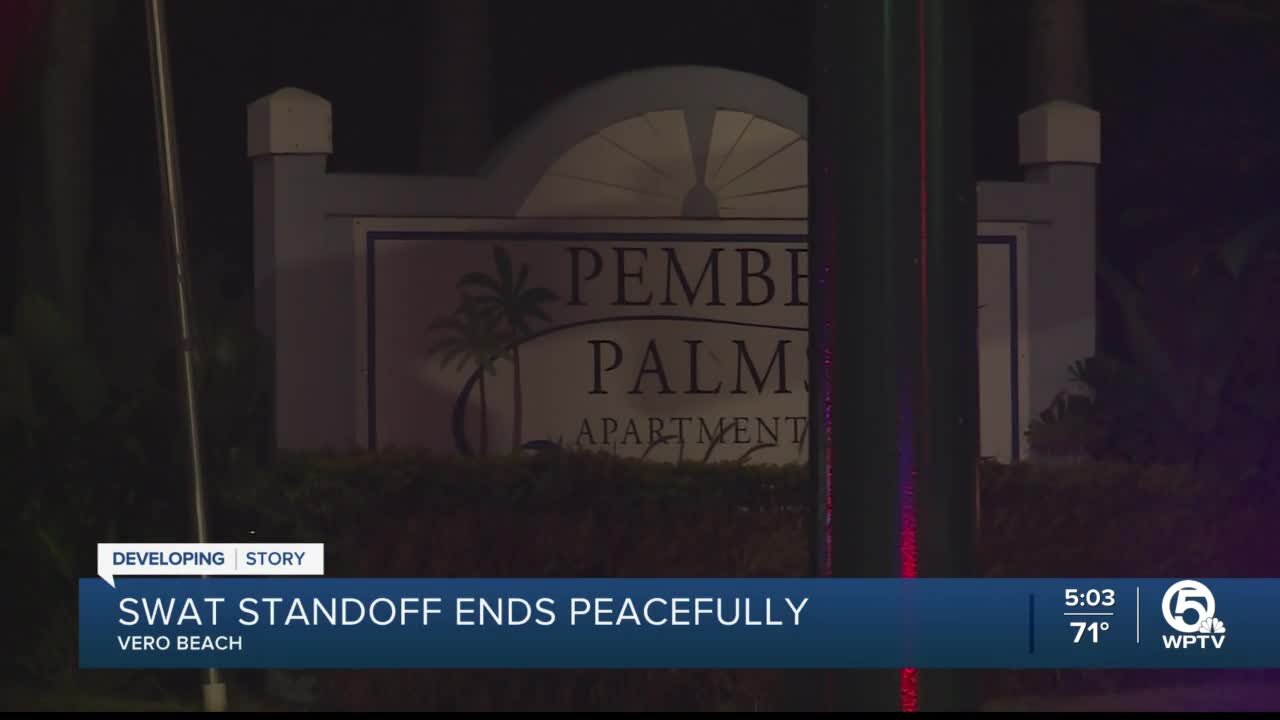 Man surrenders after barricading himself at apartment in Vero Beach