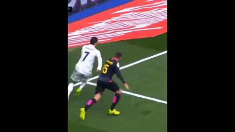 Neymar trying to copy Ronaldo
