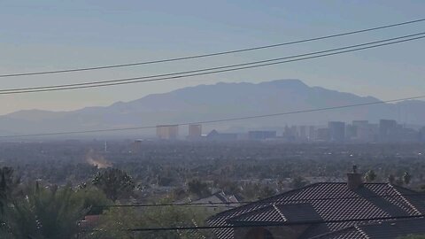 Did you see the hazy skies over Las Vegas today? Check this out! 12.06.2024 #lasvegas #weather #nfr