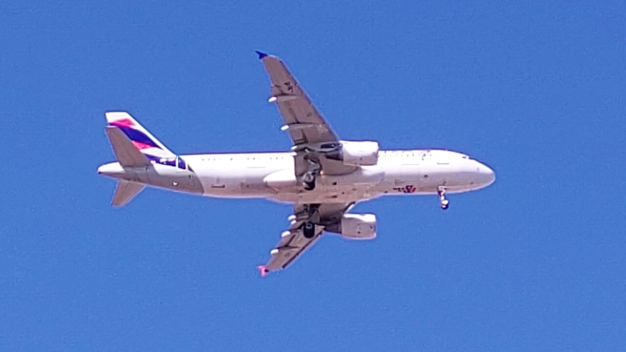 Airbus A320 PR-TYQ vindo de Belém do Pará para Fortaleza