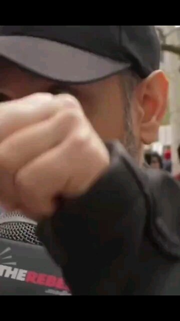 Muslim openly threatening Canadians about Canada becoming Muslim majority & imposing Sharia law.