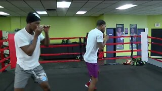 Cleveland contenders: 2 young boxers aim to be world champs