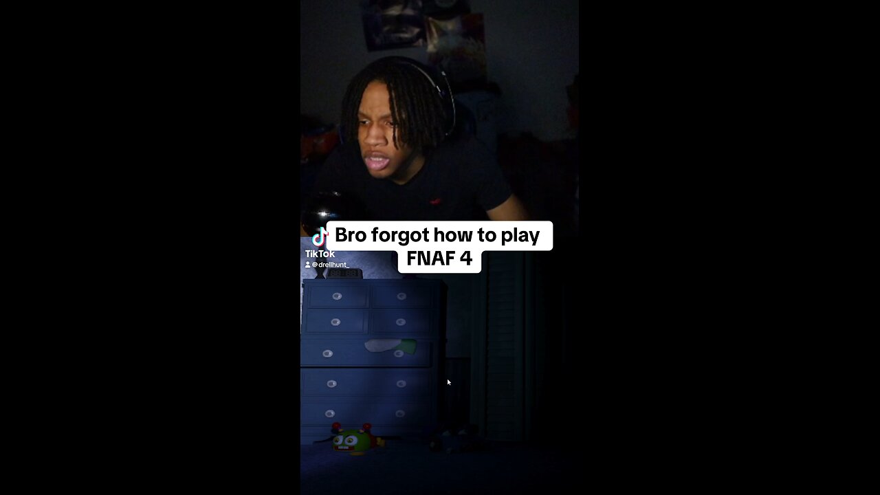 HE FORGOT HOW TO PLAY FNAF4😂💀