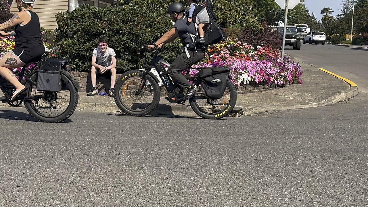 Rare Exclusive Behind the Scenes Footage of Yung Alone on Madrona Street