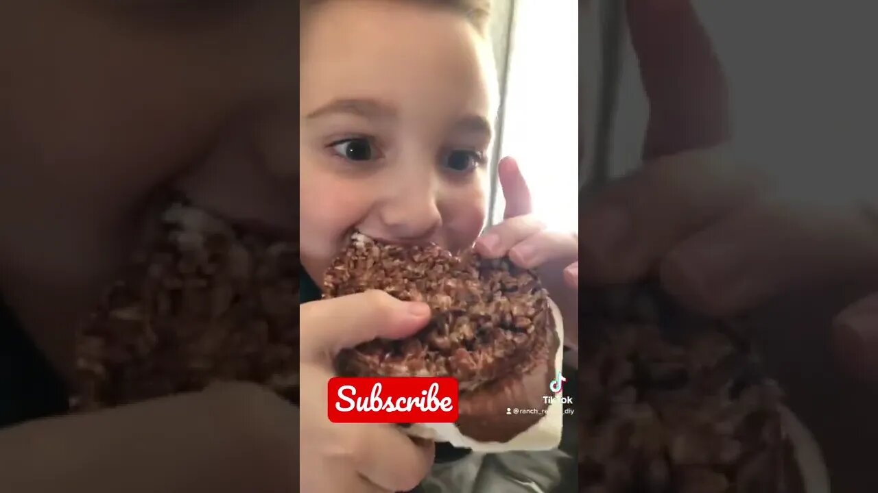 GIANT MICROWAVED Chocolate Rice-cake S’mores!🍫🍚… 🤤😋 #shorts #viral #tiktok