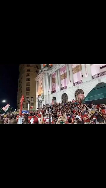 Celebrations in Rio de Janeiro for victory of Luiz Inácio Lula da Silva in 2nd round of elections.