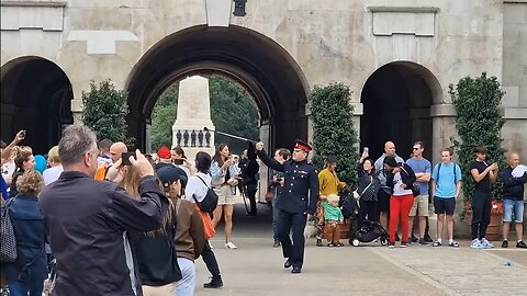 Copral tells everyone get behind the line #horseguardsparade