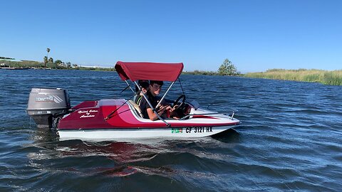 Johnny G’s 1987 Adventure boat