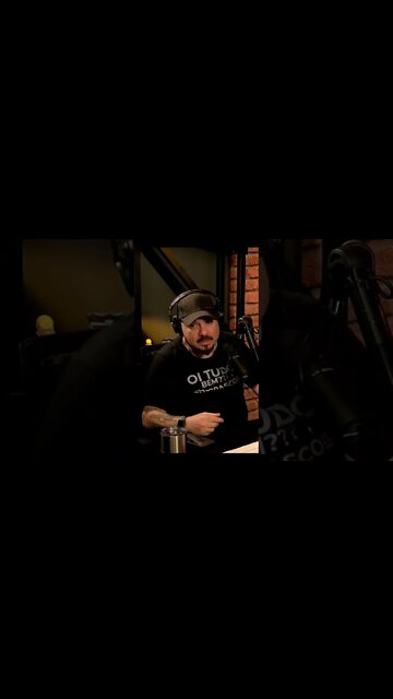 Bola e Problema no Coração. Aline Mineiro - Ticaracatica Cast. #shorts