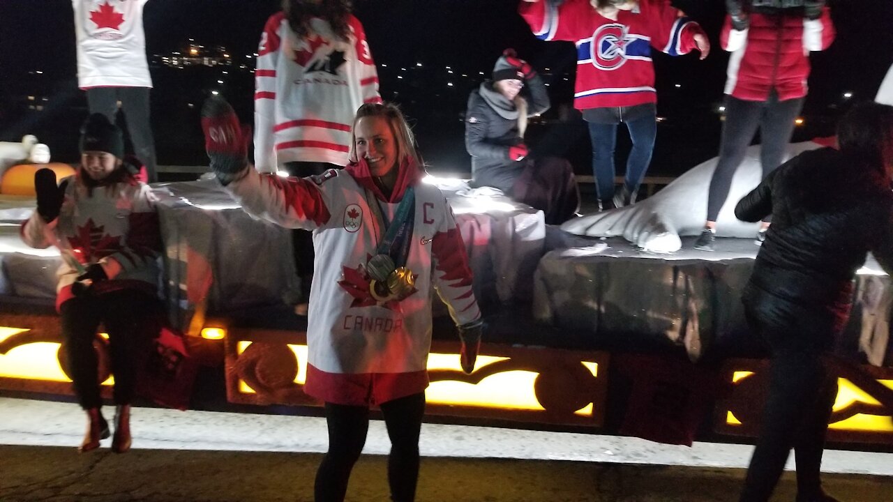 Parade marie-philip poulin mars 2018