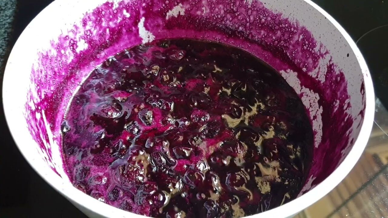 HOME MADE BLUEBERRY SYRUP FROM SCRATCH