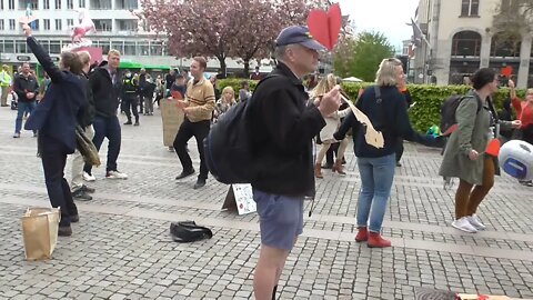 Dance for Freedom på World Wide Demonstration i Malmö