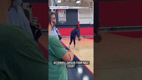 Zion Williamson from half court 👀🎯