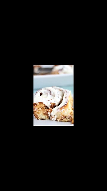 The SOFTEST gluten free cinnamon rolls!