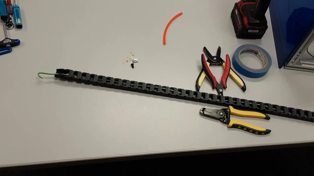 CO2 wiring 7 - X drag chain