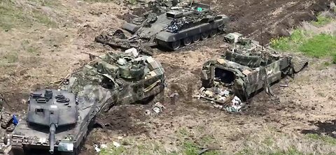 Rusos muestran Leopard 2A6 y M2A2 Bradley destruidos en Zaporozhye