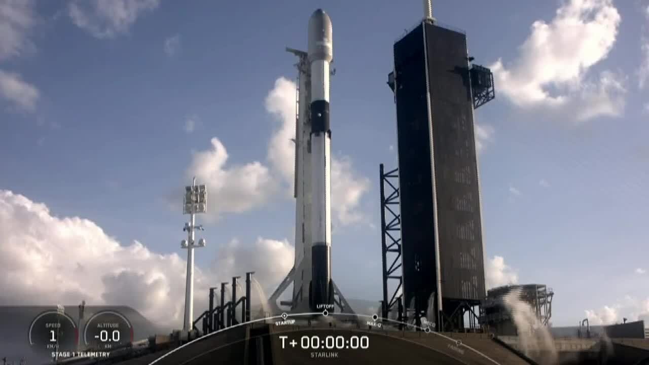 DeWitt's Herbison Woods Elem. needs help introducing careers and jobs to students