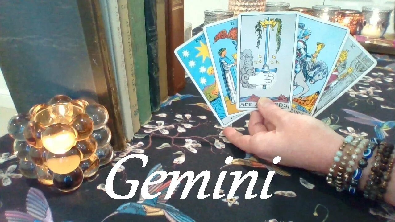 Gemini ❤ Making A VERY BOLD MOVE To Get Your Attention Gemini! FUTURE LOVE July 2023 #Tarot