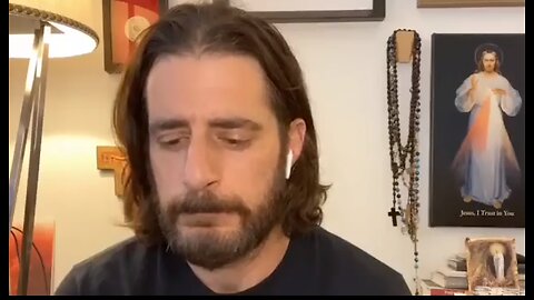 Jonathan Roumie speaks about pain and suffering, its purpose and prays with his fans and friends
