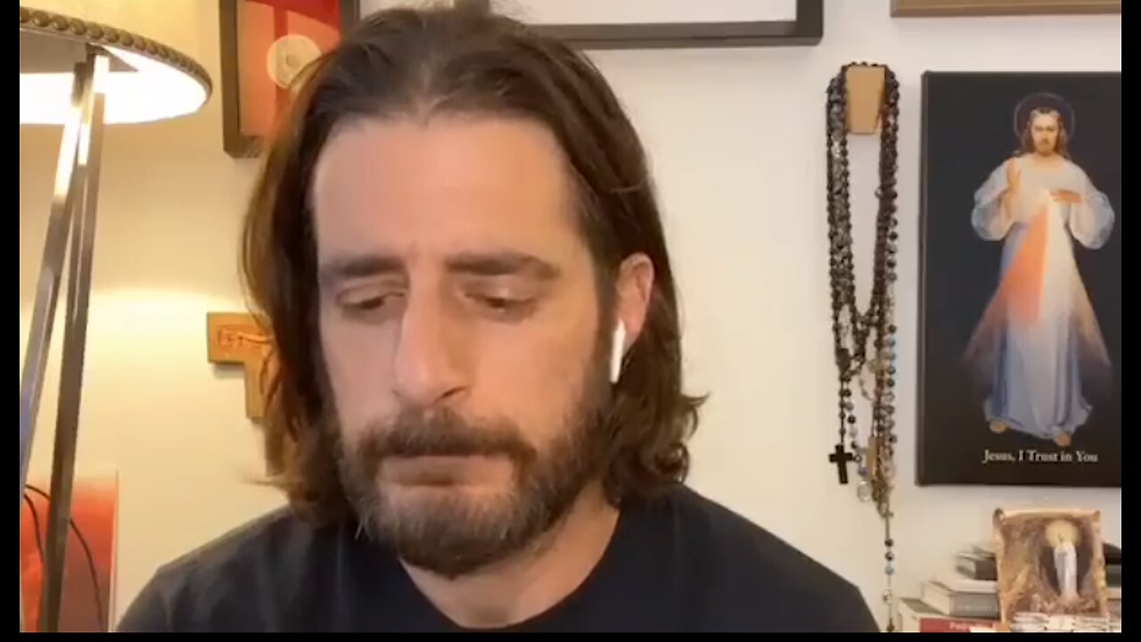 Jonathan Roumie speaks about pain and suffering, its purpose and prays with his fans and friends