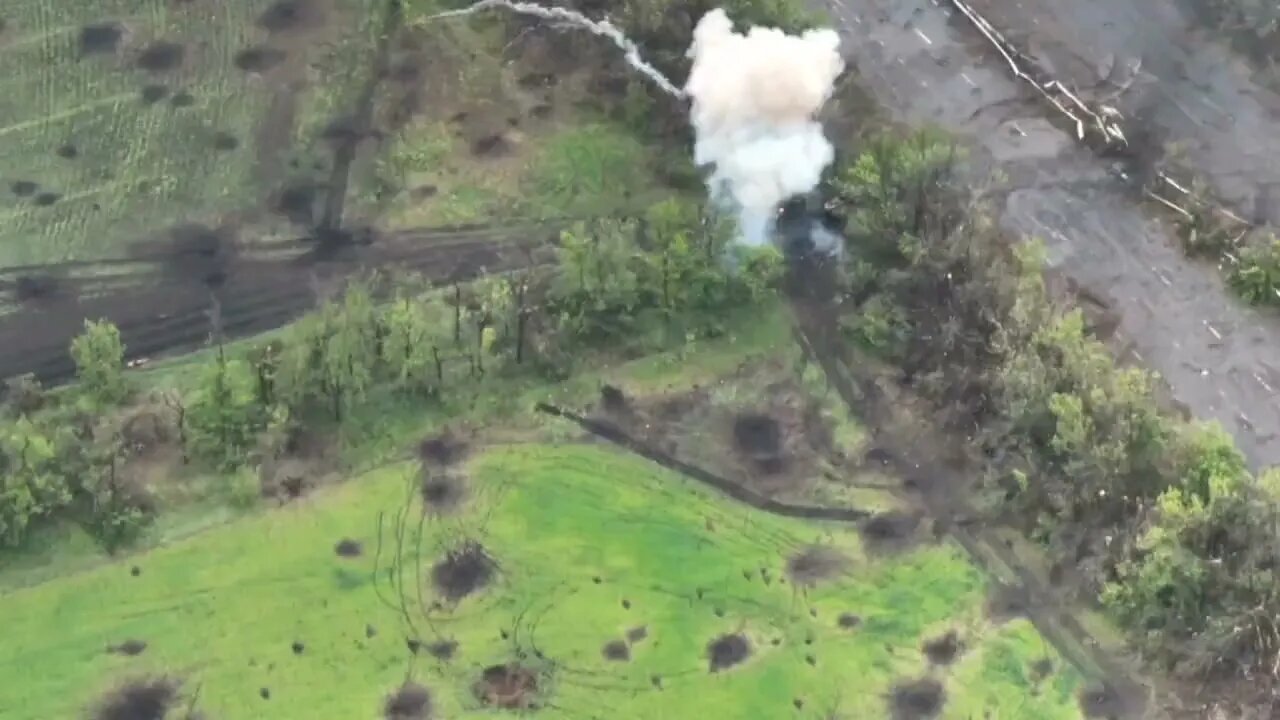 DPR Artillery Of The 100th Brigade Hammering Ukrainian Tankers Near Avdiivka