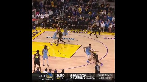 Steph Curry Dancing His way to the Buckets