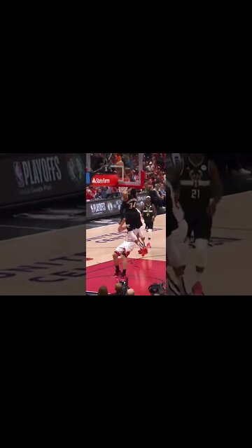 Giannis gets up for the athletic reverse!