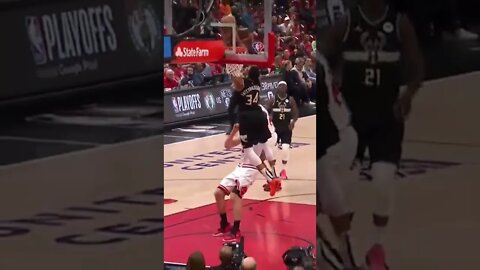 Giannis gets up for the athletic reverse!