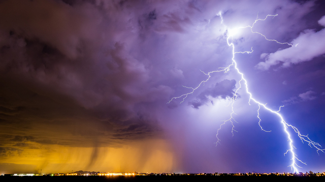 Storm Chaser Captures Monsoons In Arizona