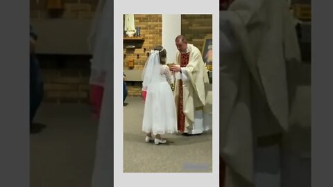 Good thing she doesn't have a driver's license. 😂😂