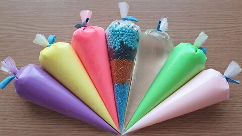 Making Crunchy Slime with Piping Bags #105