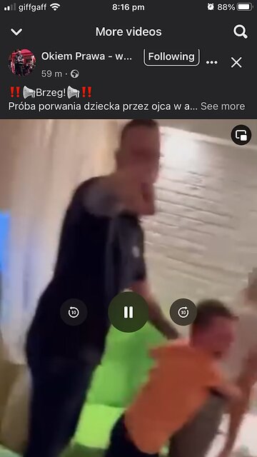 Police in Poland 🇵🇱 supporting court order that dad is to take child from mother: