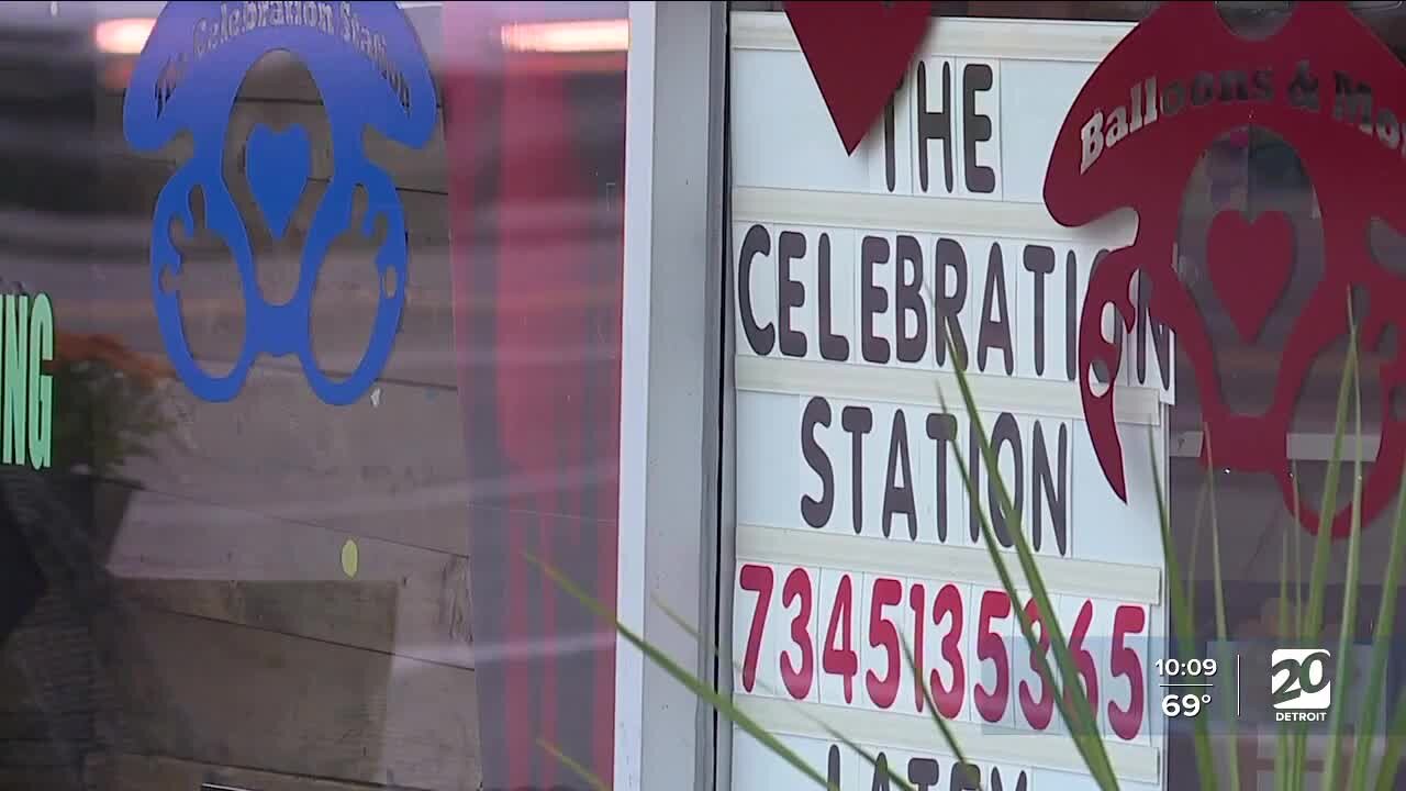 Search for thieves who robbed Livonia balloon shop