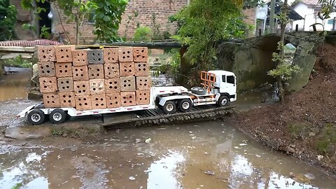Tronton truck, long trailer, remote control, full load of bricks