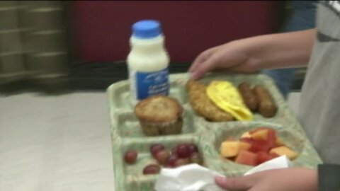 Waukesha School District to revisit decision to opt out of federal free meals program