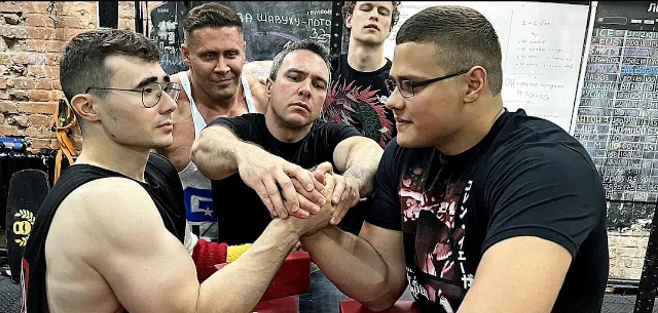 Arm wrestling | Power of 💪📈 💯| Like