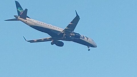 Embraer 195 PR-AXT vindo do Recife para Fortaleza