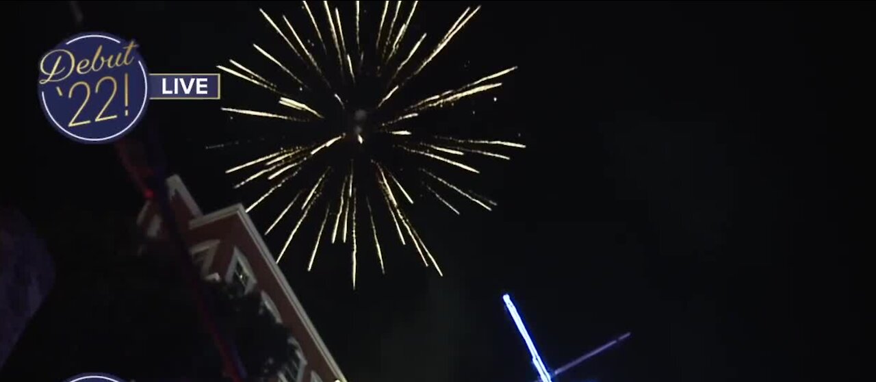 WATCH FULL: New Year's Eve fireworks show on the Las Vegas Strip