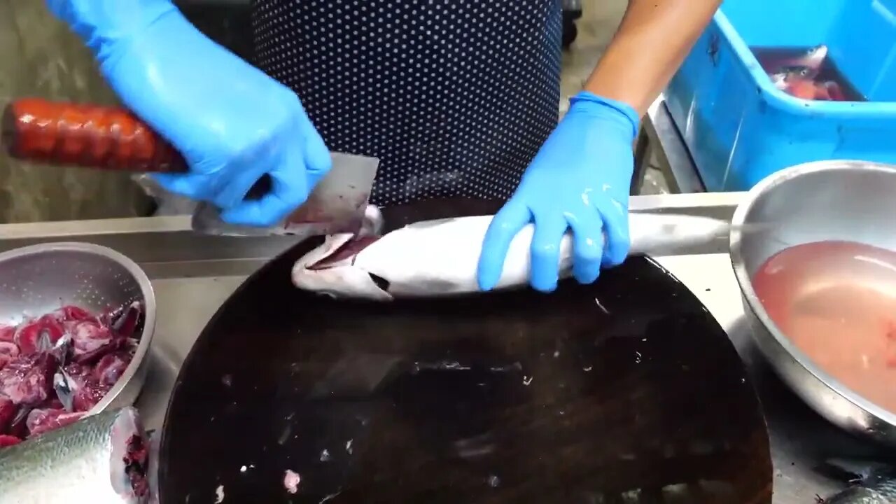 amazing skill! Sophisticated milkfish cutting skills! | taiwan street food-7