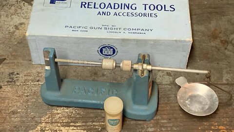 Pacific gunsight company powder scale