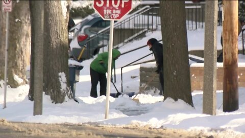 Milwaukee neighbors dig out of nearly 5 inches of snow as DPW cleans up