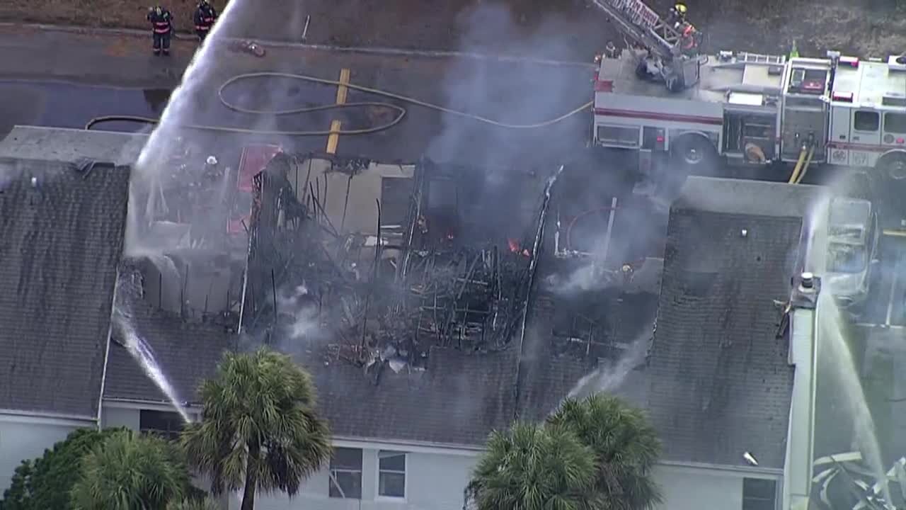 Fire roars through Tarpon Springs apartments