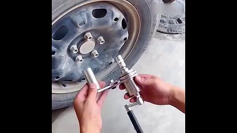 Geared Lug Nut Remover