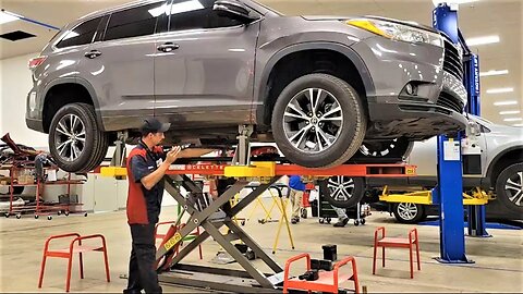 X-TRAC lifting platform with Naja 3D measuring system training at Toyota