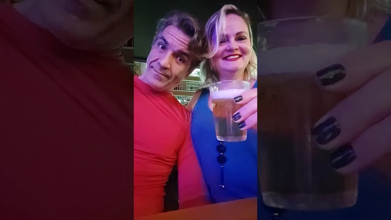Careca o bar Neo e Barbie do mal