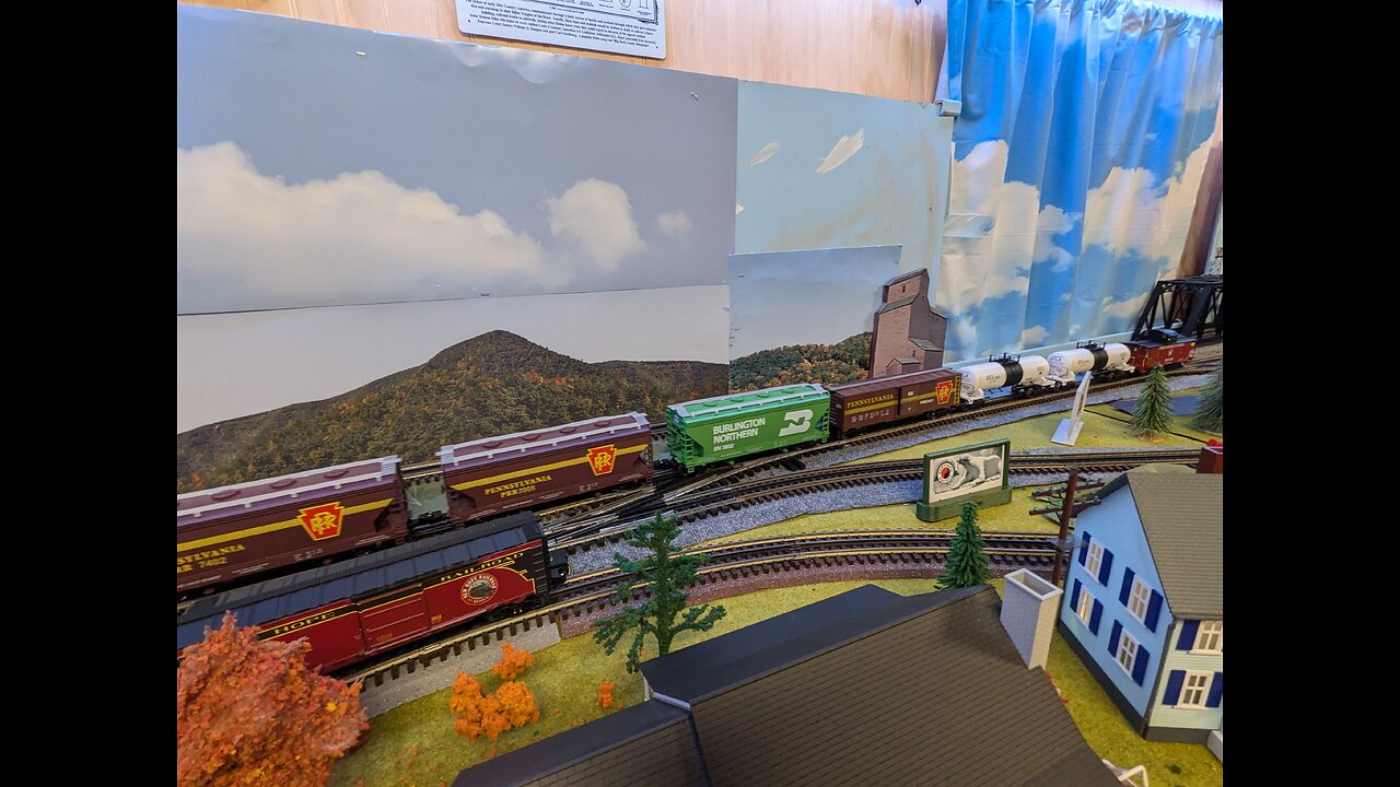 New Menards prr Hoppers & tank cars july 2024