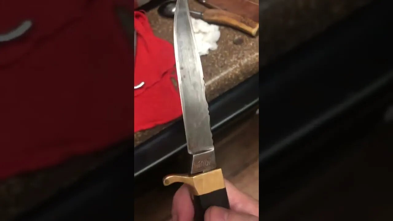 Cleaning poison knives 3