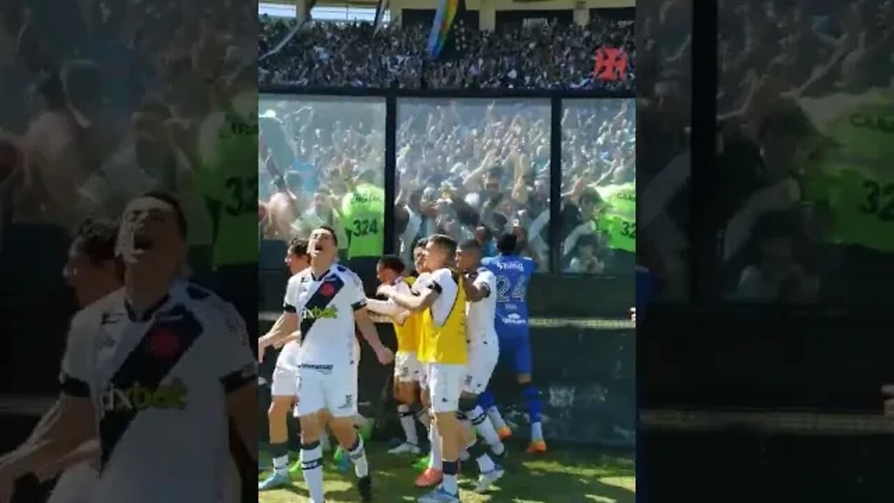 Jogadores indo até a torcida comemorar o gol do Marlon Gomes - Vasco 3x1 Tombense